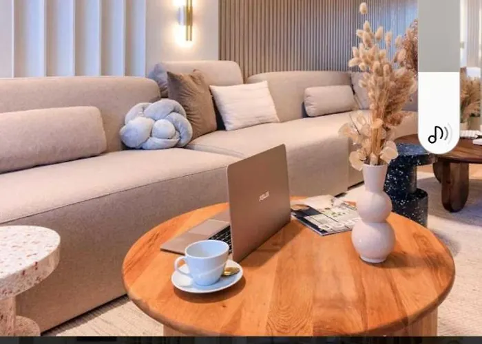 Trimare Uno * Sztutowo